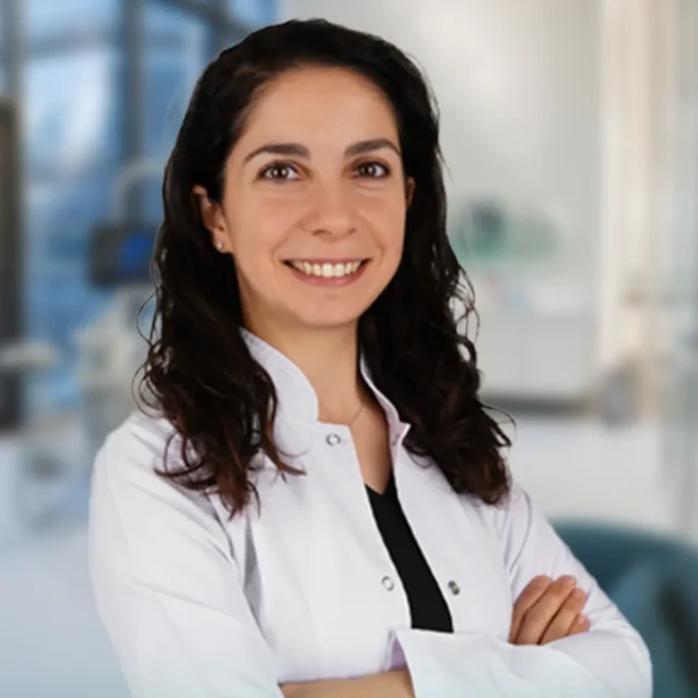 hekimler-defne-yanik