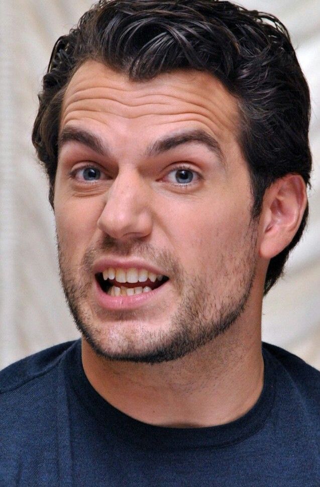 Henry Cavill teeth