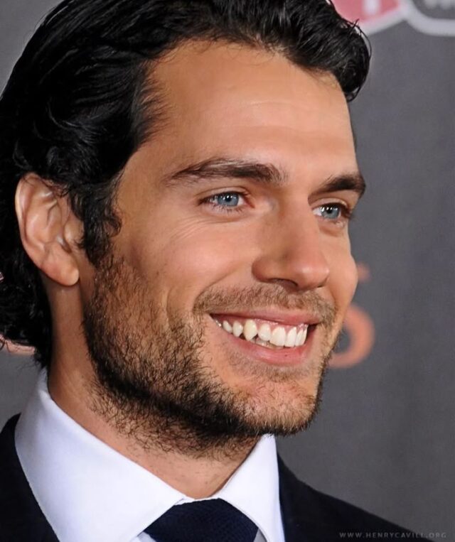 Henry Cavill teeth